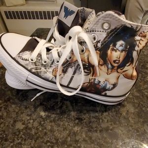 WONDER WOMAN Hi Top Chuck Taylor Converse All Star